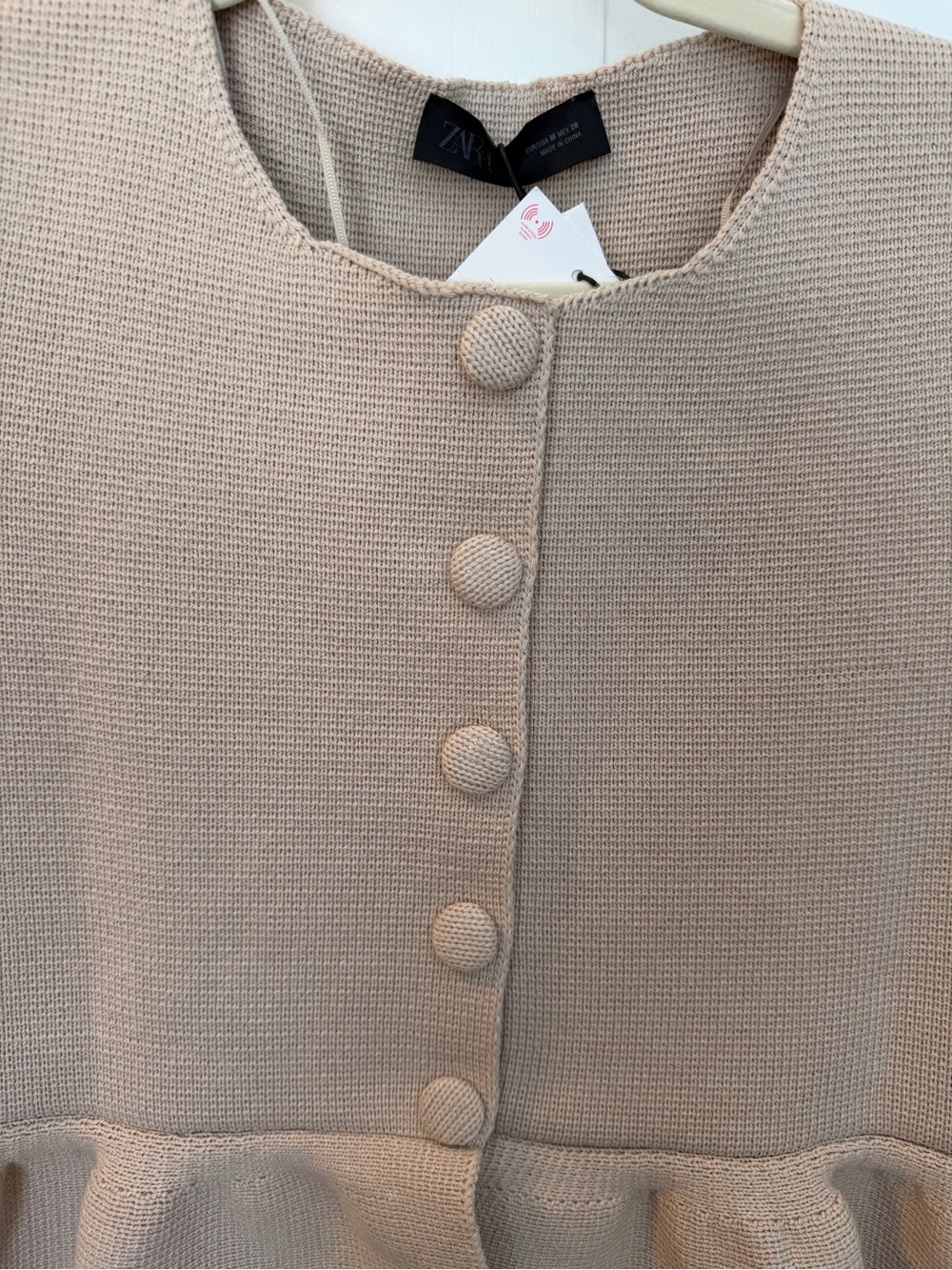 NWT Zara Short Sleeve Peplum Sweater in Beige - Picture 2 of 4